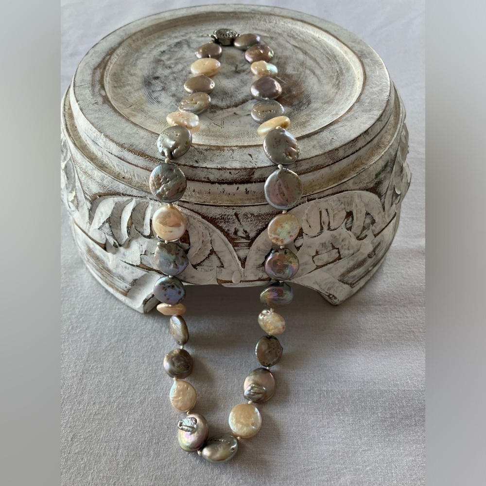 Coin Pearl Necklace Freshwater Gray Cream Lustre Button Pearls - Picture 10 of 11